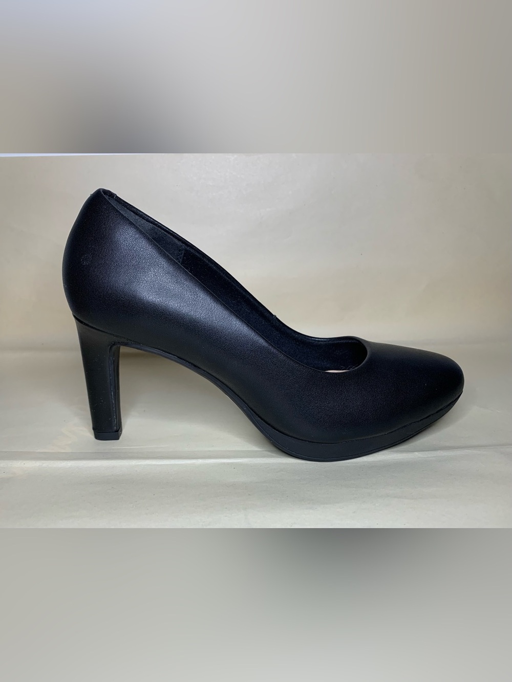 Clarks Ambyr Joy platform pumps, black, 7.5M. Leather upper. Worn once - no box.